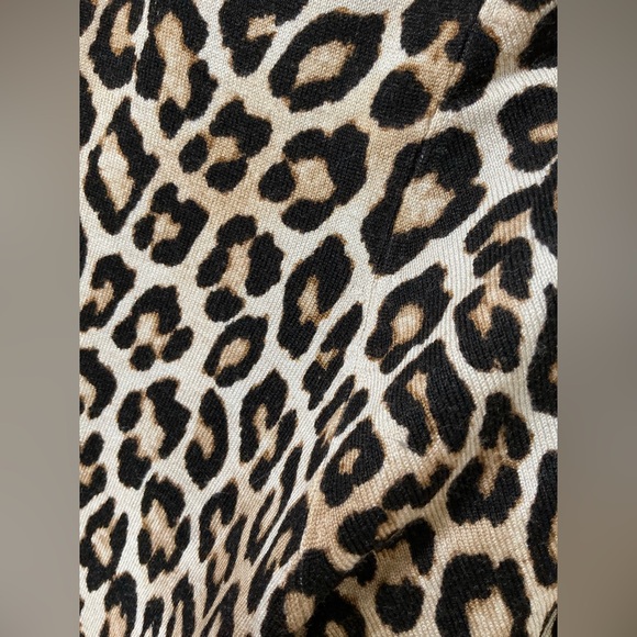 Chicos lighweight cardigan 🐆🐆 - Picture 5 of 13